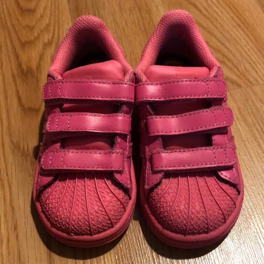 Addidas pink superstar sneakers